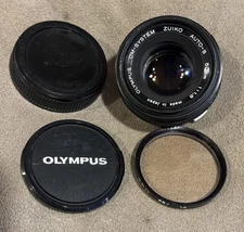 Olympus 50mm f/1.8 MF Lens Auto-S OM-System w/Lens Cap Hood Filter *TESTED *EX++
