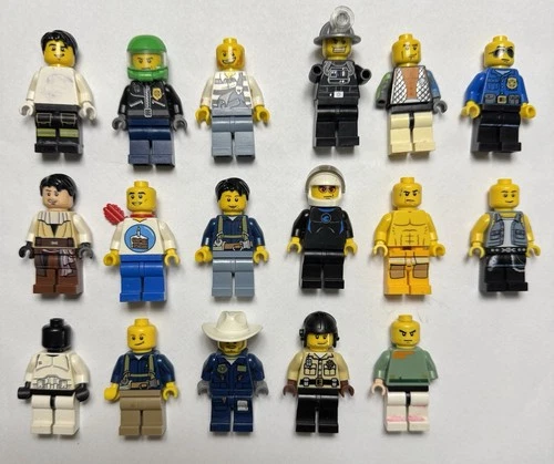 LEGO Minifigure Lot 20 Figures Bulk Star Wars, City, Pirates, Etc. Mixed