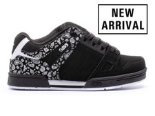 Mens DVS Celsius Skate Shoe Black White Black