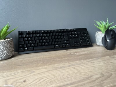 Razer Huntsman und Razer Basilisk X Hyperspeed Tastatur und Maus