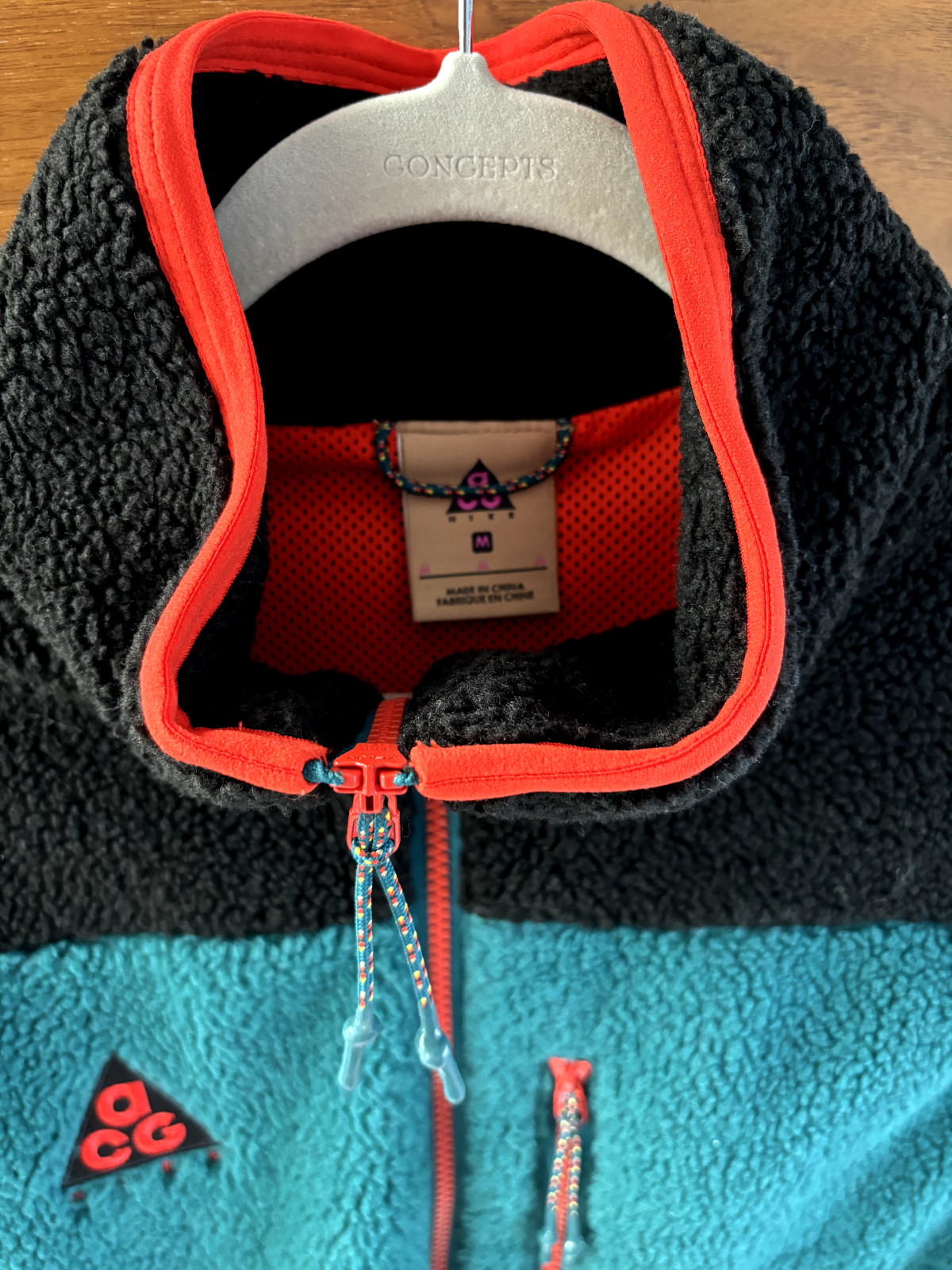 Nike ACG Mowabb Sherpa Pile Fleece Gilet Size Medium image 10
