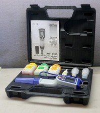 Omega PHH-7200 pH mV Conductivity TDS Salt Temp Waterproof Tester & Accessories