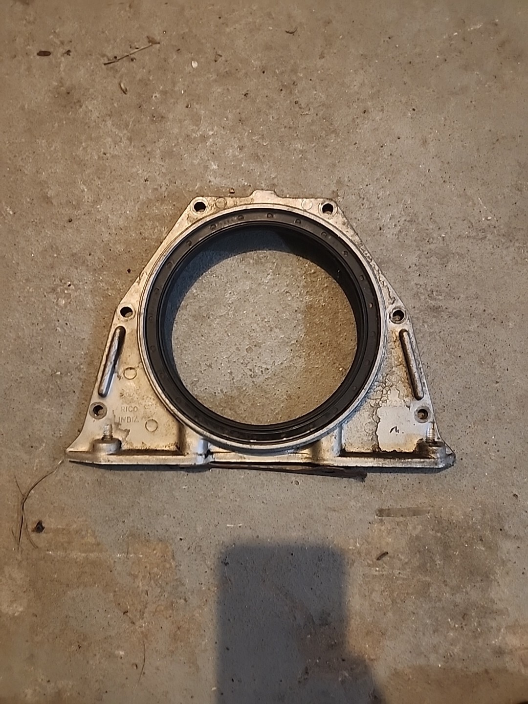 6.7 5.9 Cummins Rear Main Seal Plate Rear Engine Cover | 4937231 ...