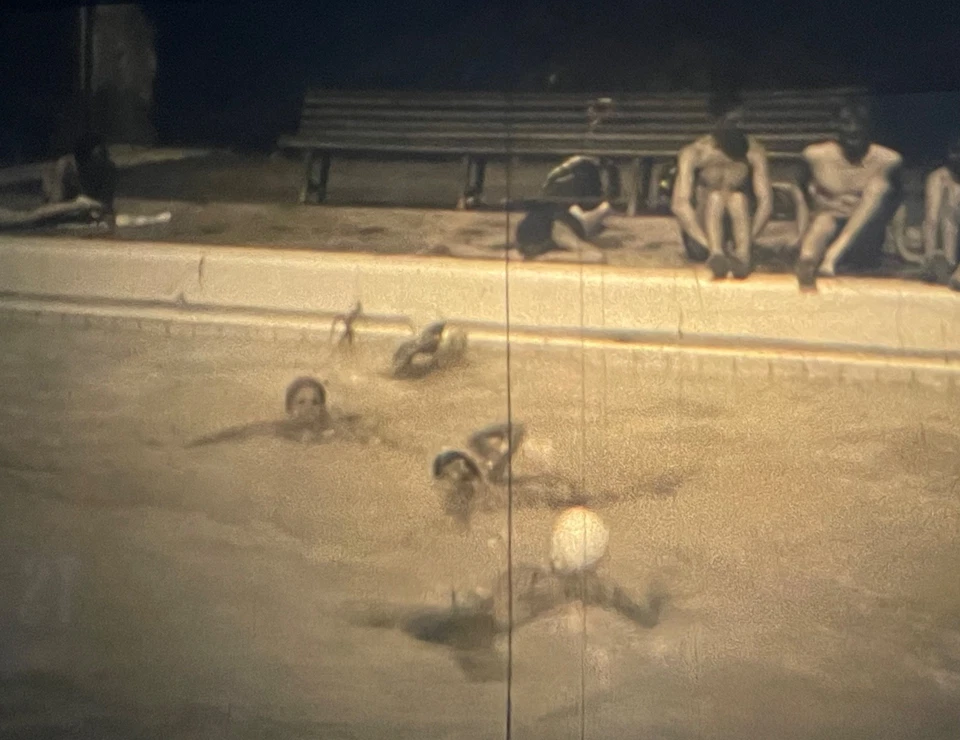 16mm Amateur B/W Silent Film: 'At the seaside' (1940) Foto 2 de 4