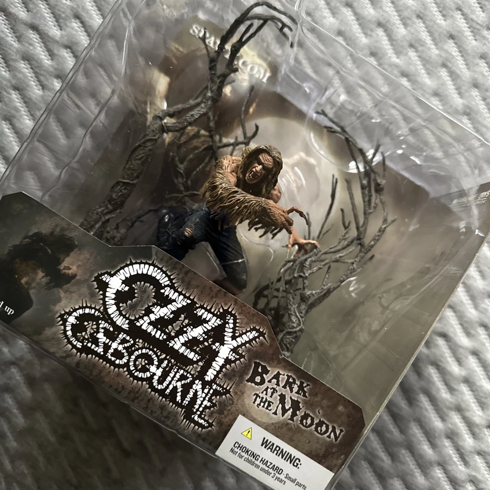 Figura de acción Ozzy Osbourne Bark at the Moon McFarlane sellada 2004 Foto 4 de 4