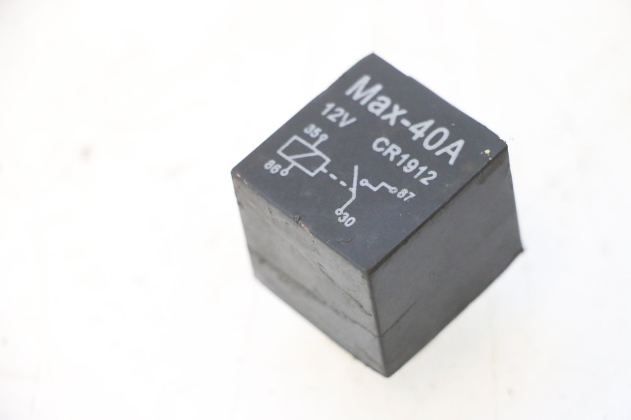 RELAY - KAWASAKI GPX F ZX750F 750 (1986 - 1990)
