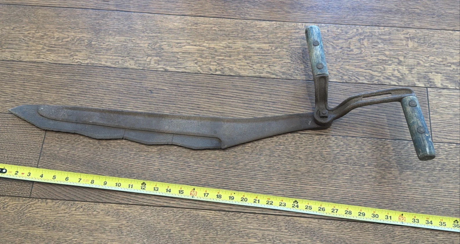 Antique Knife Serrated Blade Ice Tobacco Hay Cutter Sickle Scythe Wood Handle