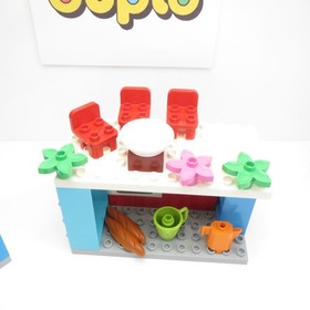 Lego Duplo Town Family House 2017 Complete Set 10835