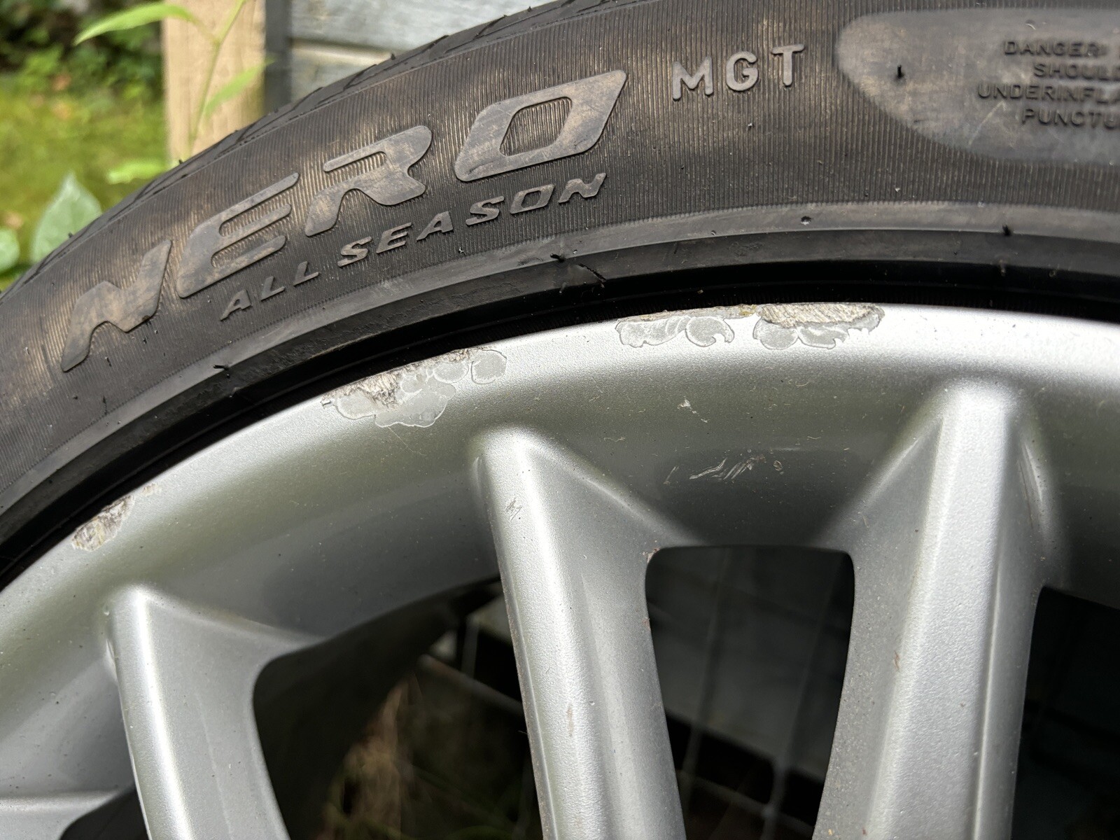 MASERATI QUATTROPORTE FRONT  REAR WHEEL TIRE COMBO 2014-17