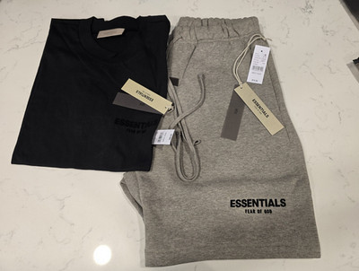 Essentials Fear of God Men's M Gray/Black Fleece Jogger Sweatpants Logo
