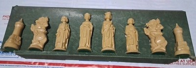 E.S. LOWE 1959 RENAISSANCE CHESSMEN CHESS WHITE 8 PIECE LOT NO PAWNS FREE SHIP!