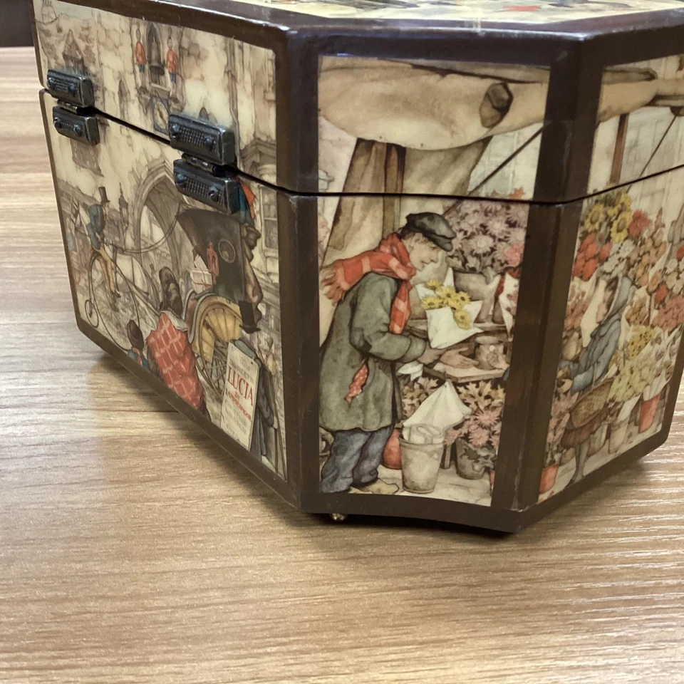 VTG Anton Pieck Scenic Decoupage Lucite Handle Wooden Hinged Purse Octagon - Image 3 of 4