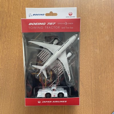 Japan Airlines Boeing 787 Dreamliner Towing Tractor Model Unused
