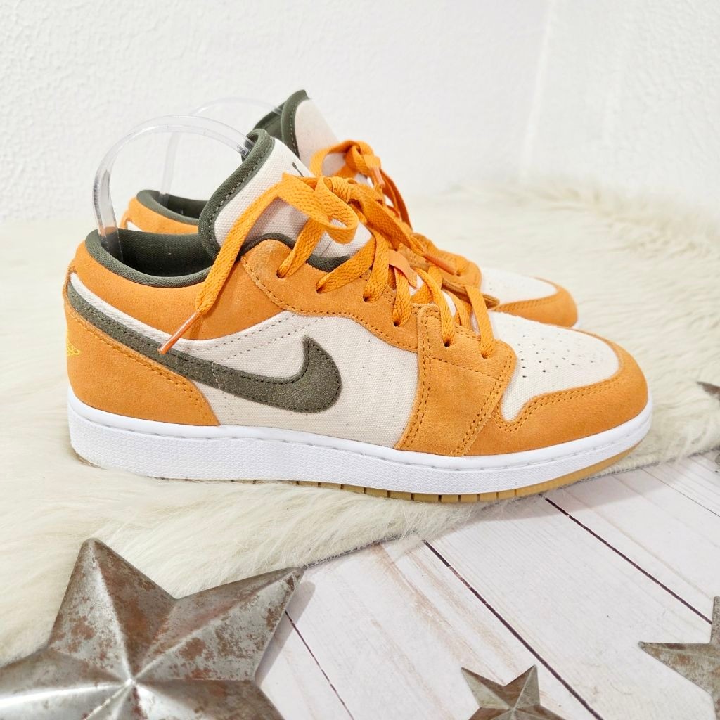 Nike Air Jordan 1 Low SE GS Ceramic sneakers light curry olive green size 6.5 Y thumbnail 3