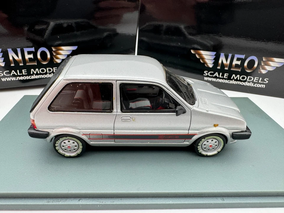 Neo 1/43 MG Metro 1300 MK1 1983 Silver #326 - Image 4 of 4