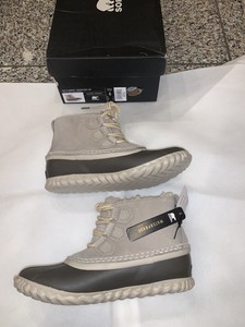 sorel out n about lux