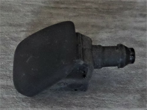 Skoda Fabia 5J BXW BJ ´08 Düse Waschwasserdüse Spritzdüse Waschanlage 5J0955985