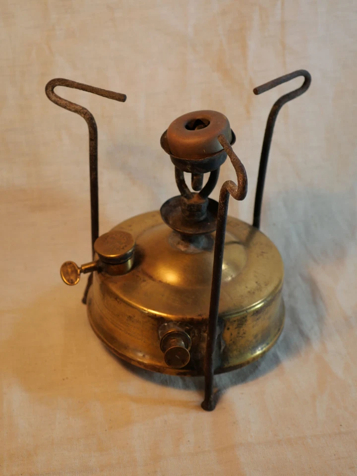 Ancien réchaud à gaz de pétrole liquide PRIMUS - MAG23REC004 - Photo 4/4