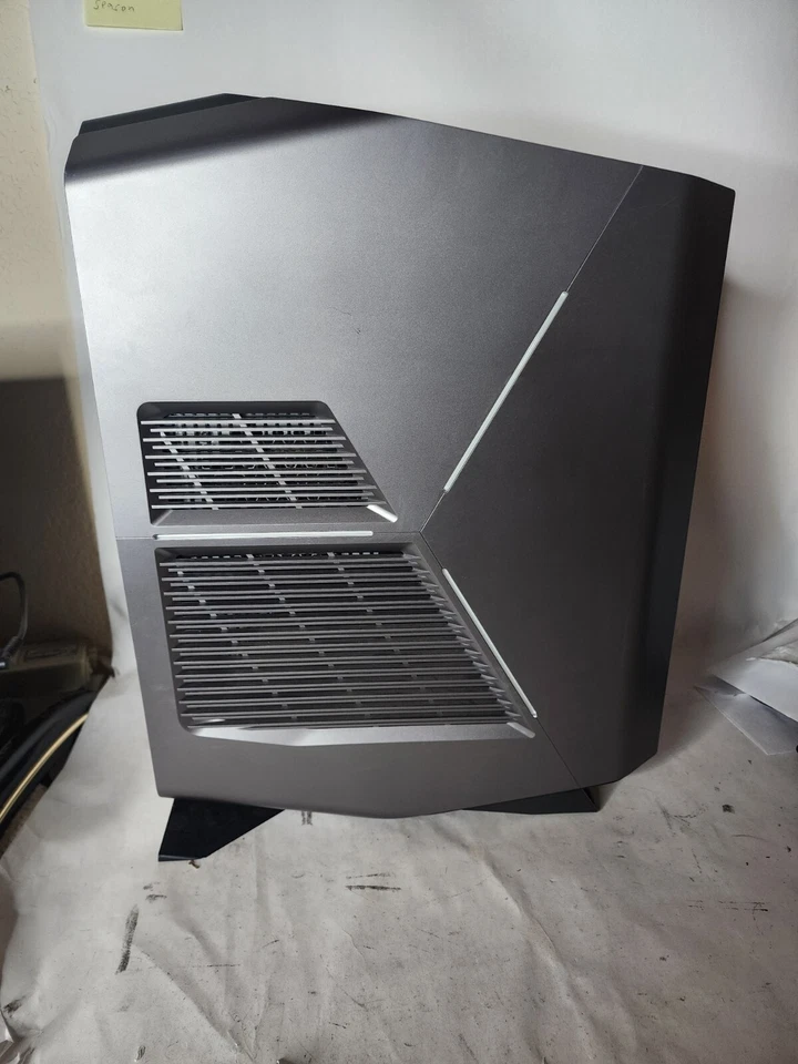 Alienware Aurora R5 Gaming Intel i5-6400 2.70GHz 256gb Nvme Ssd 8GB RAM  - Image 2 of 4