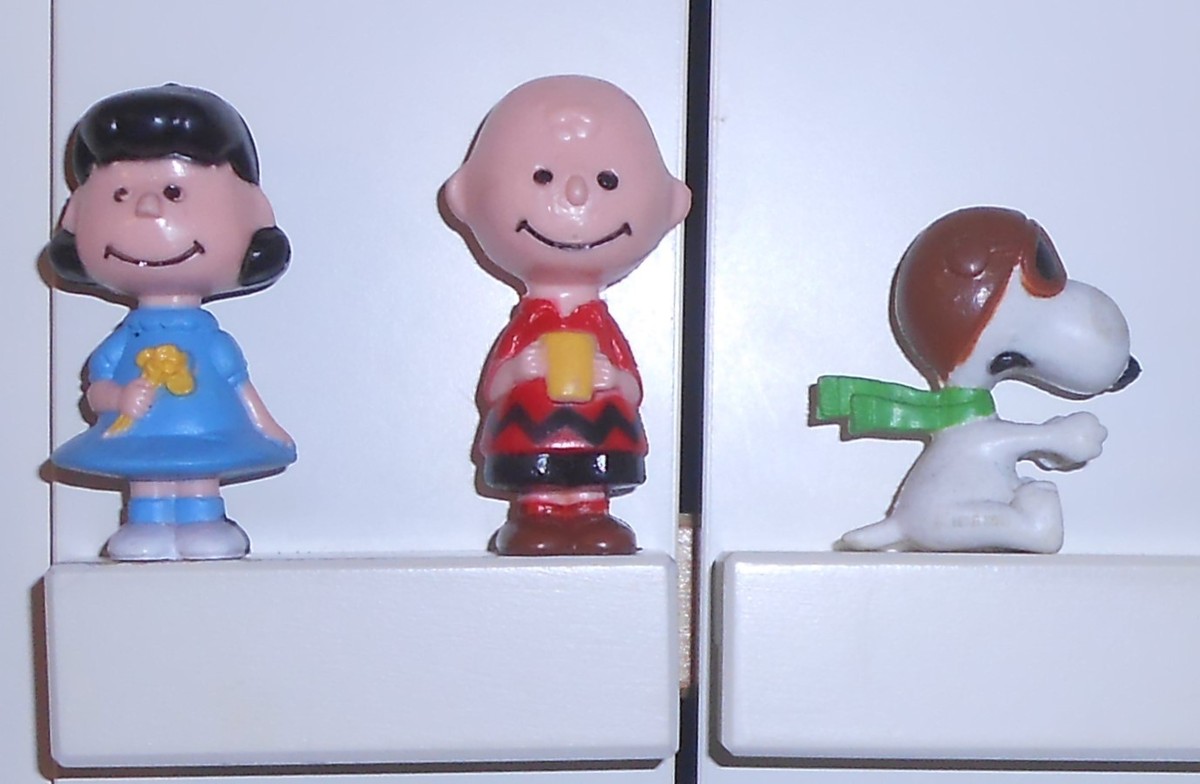 THREE VINTAGE PEANUTS CHARACTERS - LUCY - CHARLIE BROWN - SNOOPY