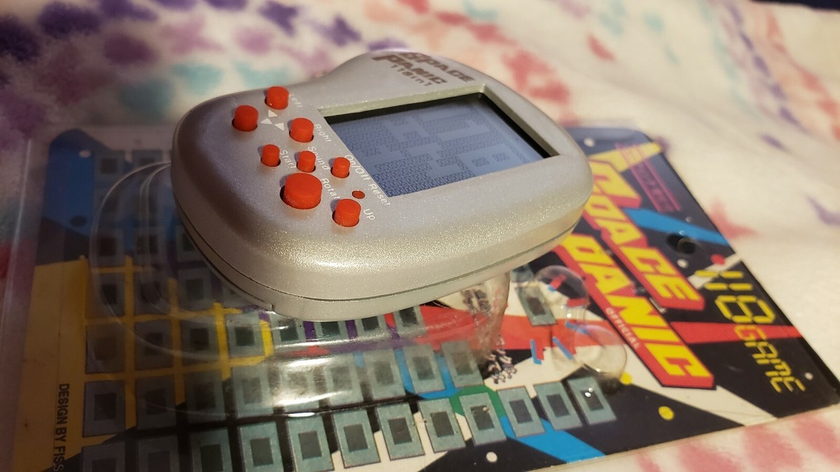 Vintage Pocket Game Keychain Space Panic Nintendo Mini Classics