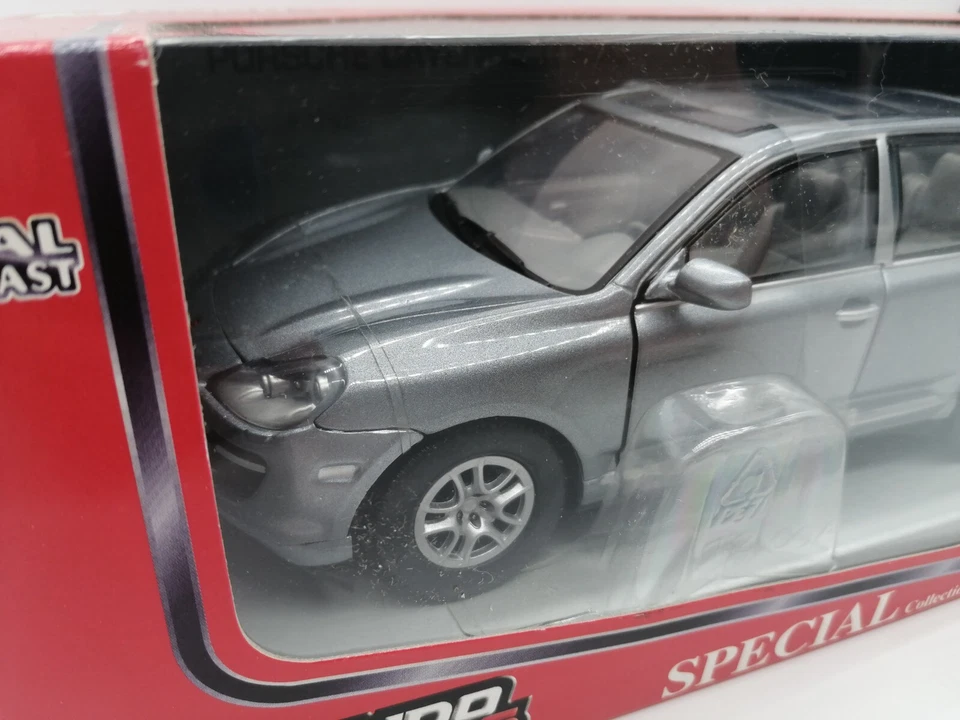Porsche Cayenne Turbo silver metallic grey 1/24 1 24 MONDO MOTORS MOTORMAX §§ - Immagine 2 di 3
