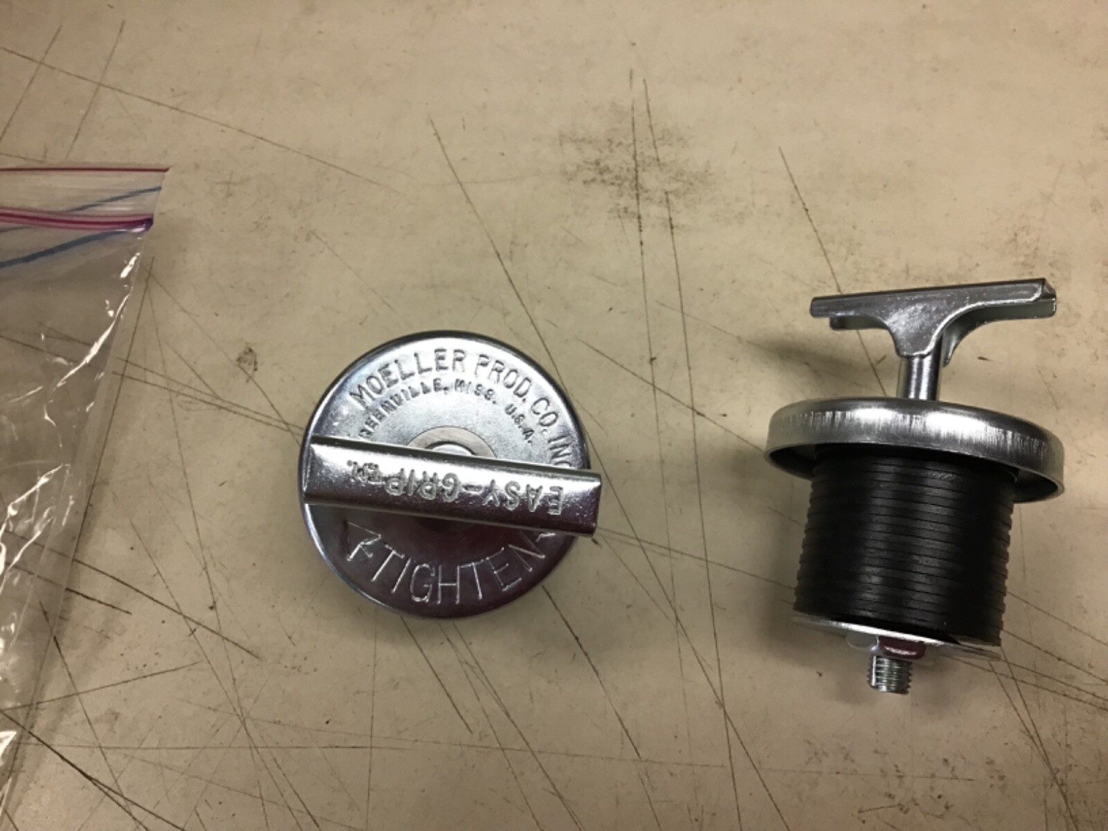 Two (2) Moeller Tectran Oil Filler Cap 11/2" 1.5 inch without Chain