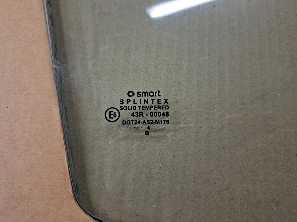 Autoscheibe NEU Smart Forfour 454 A4547200318 NEU - Bild 2 von 3