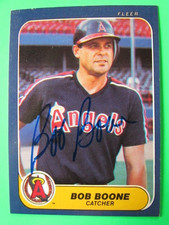 1986 Fleer Bob Boone Autograph Hand Signed #149 Angels, 7 Time Gold Glove F0232