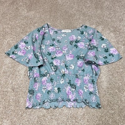 Full Circle Trends Blouse Women s Green Pink Floral Short Sleeve V Neck Medium