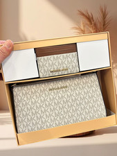 Michael Kors Jet Set Ladies Medium Logo Pouch and Card Case Gift Box Set Vanilla