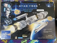 STAR TREK FIRST CONTACT PHOENIX WARP DRIVE SHIP PLAYMATES 16147 COLLECTOR'S NEW