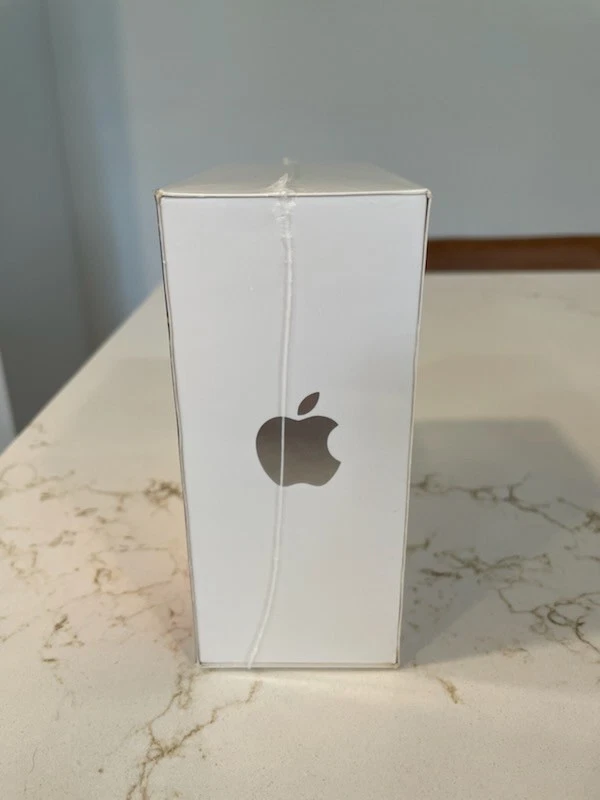 Apple Logic Studio V2.1 Academic (Logic Pro 9, MB800Z/A) Brand New Sealed - Image 4 of 4