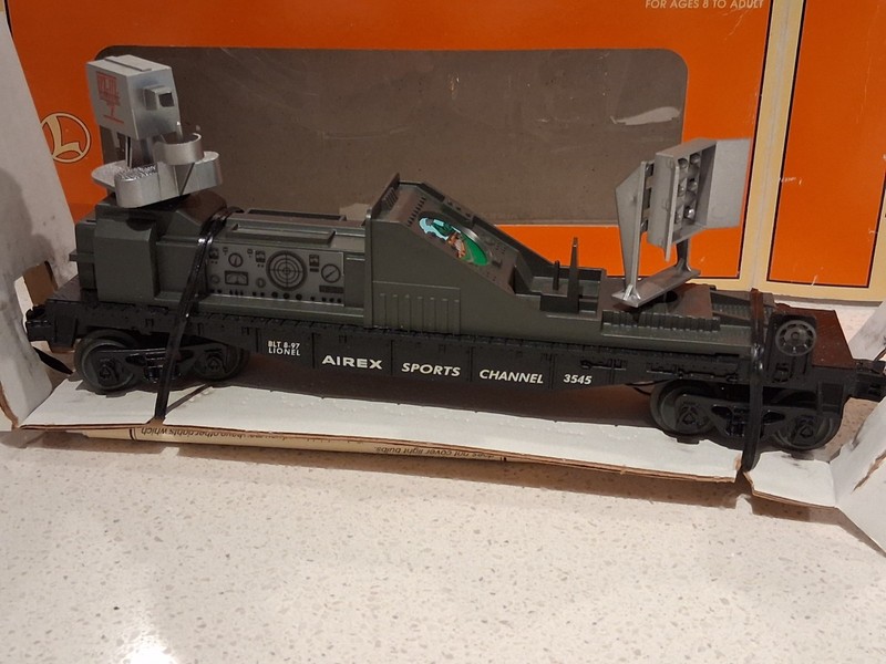 Lionel 6-16751 O Gauge WLNL Channel 7-Airex Sports Channel TV Car In Box W/Paper