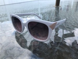 guess white sunglasses