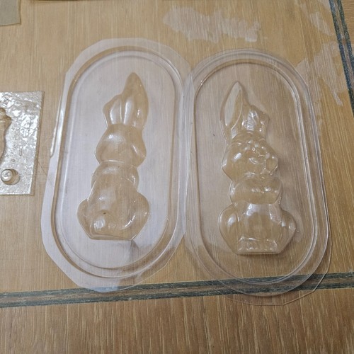34 Vtg Assorted Chocolate Candy Molds & Lollipop Molds - Picture 2 of 23
