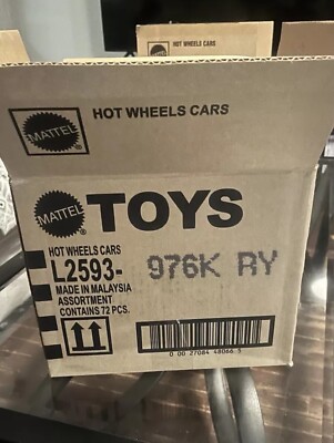 Hot Wheels Case Of 72 Random Mix Repack (Same As Case) 4 Treasure Hunts Included