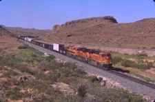 BNSF 8175 ES44C4 KINGMAN CANYON AZ ORIGINAL SLIDE 05-22-23 T22-8