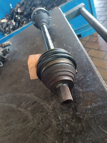 Gelenkwelle Antriebswelle vorne links VW Touran Golf 5 1K0407271AT 67TKM!!!