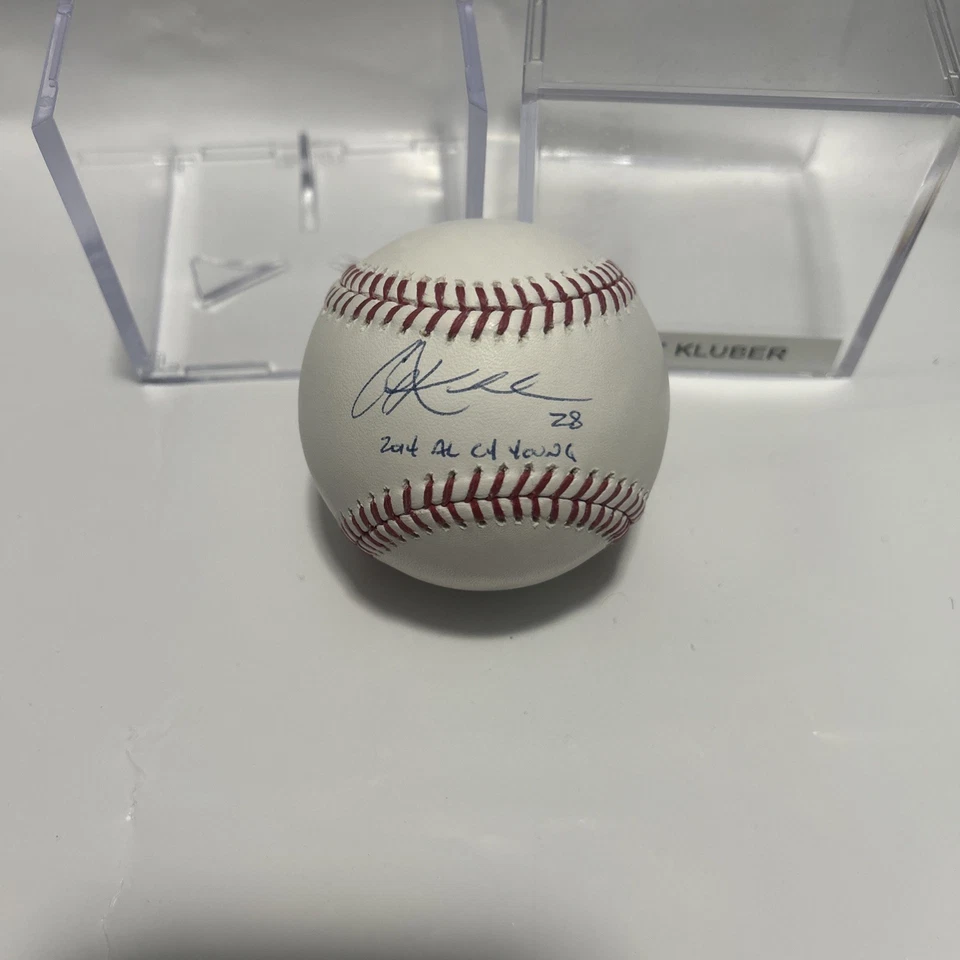 Béisbol firmado por Corey Kluber “2014 AL CY Young” - Indios de Cleveland - Auténtico Foto 2 de 4