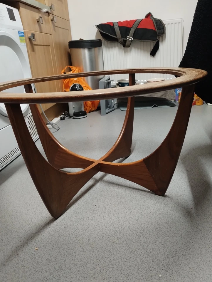 Midcentury Teak Astro Round Coffee Table by Victor Wilkins for G-Plan - Image 2 of 2