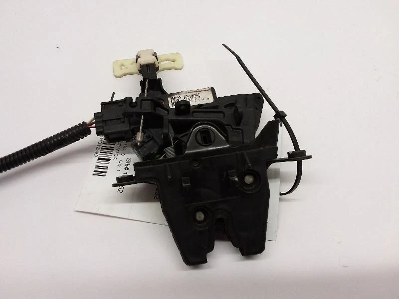 2005 - 2010 Chevrolet Cobalt Pontiac G5 Trunk Lock Lid Latch Actuator OEM Foto 2 de 4