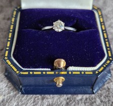 18ct white gold solitaire diamond ring