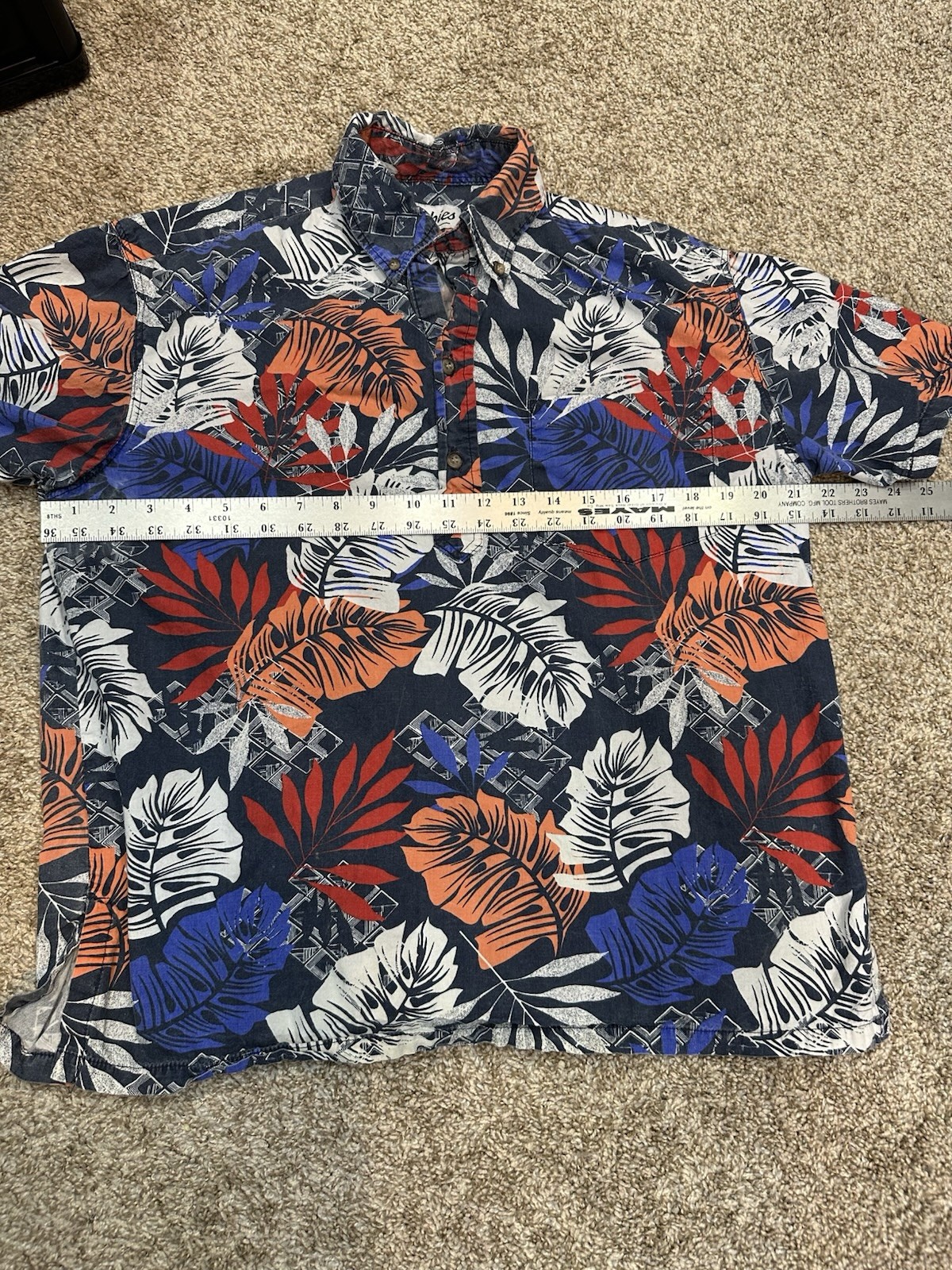 Chubbies 1/4 Button Pullover Men Size Medium Trop… - image 9