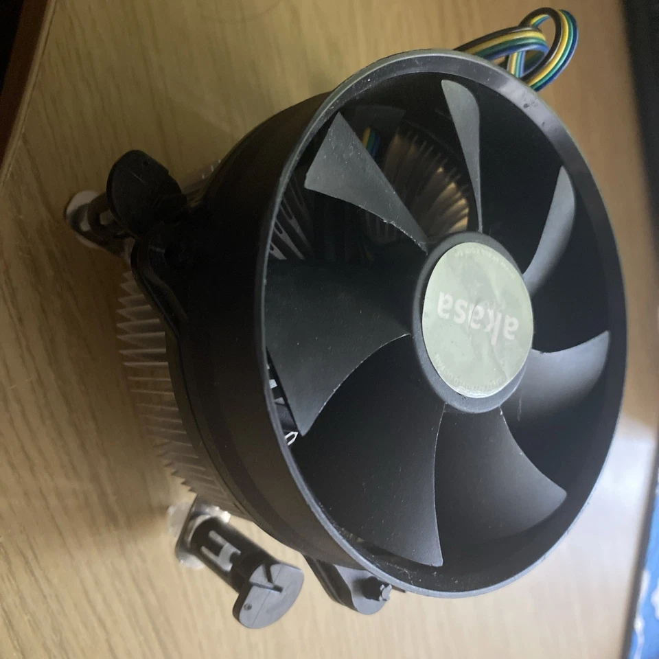 AKASA AK-956CP SOCKET 775 CPU HEATSINK AND COOLING FAN - Image 4 of 4