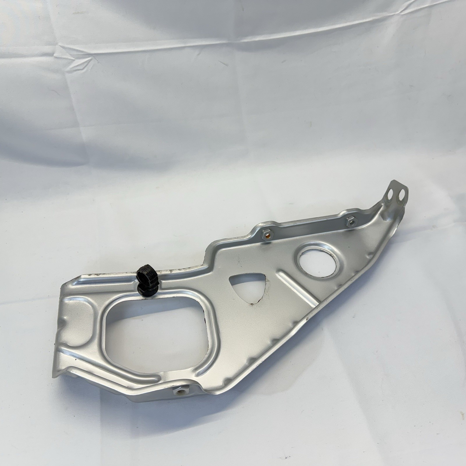 Maserati Quattroporte M139 Front Left Side Headlight Support Bracket OEM 03-08