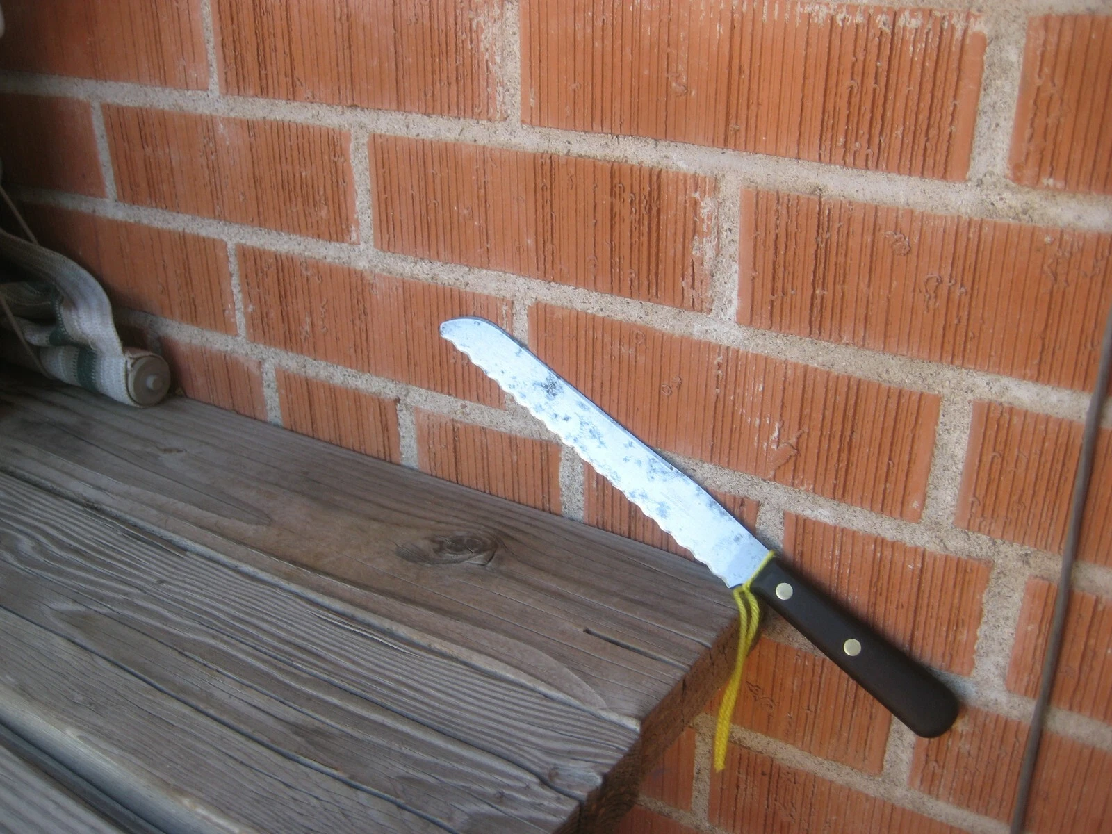1940s Vtg 8" Blade ** RUSSELL - GRW *** Carbon Serrated Bread Slicing Knife USA
