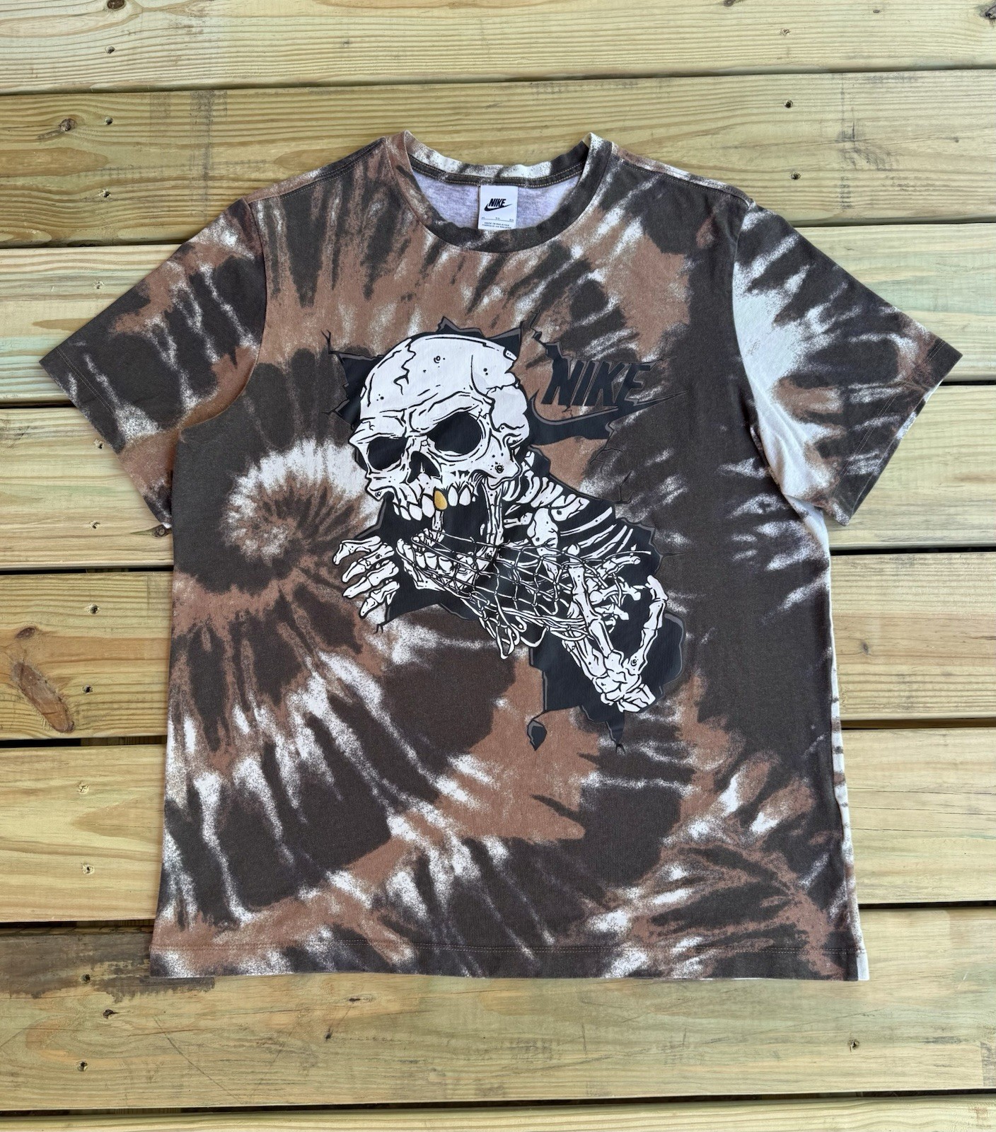 Nike T-Shirt Mens XL Brown Tie Dye Skull Skeleton Graphic Basketball Streetwear