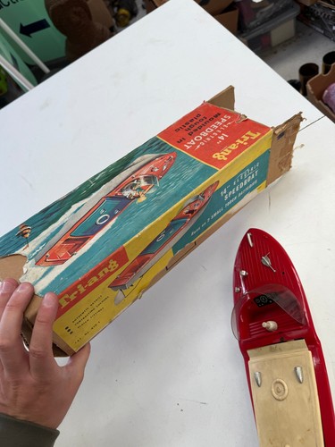 BOXED VINTAGE TRIANG 14" ELECTRIC SPREEDBOAT TOY - Picture 10 of 10