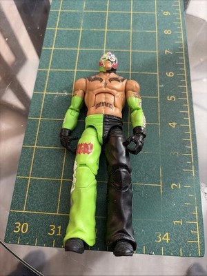 Rey Mysterio Elite 18 WWE Mattel AEW Elite Ultimate Classic 6